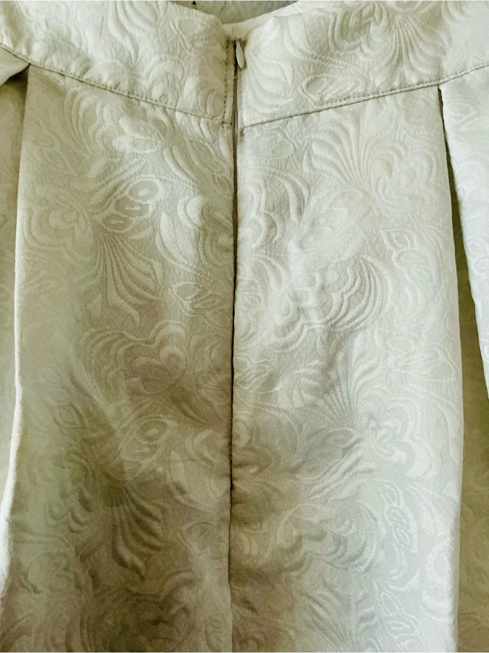 SHEIN L Belle Boxy Pleated Floral Jacquard White Circle Skirt  Floral Bouquet